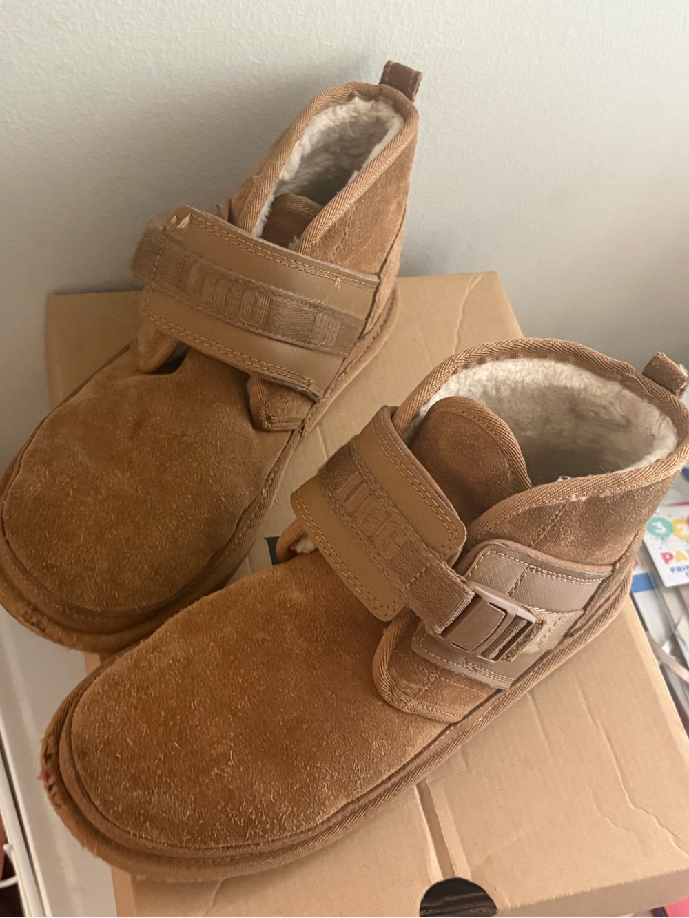 UGG Kids Chestnut Suede Hook-and-Loop Ankle Boots - Picture 3 of 4